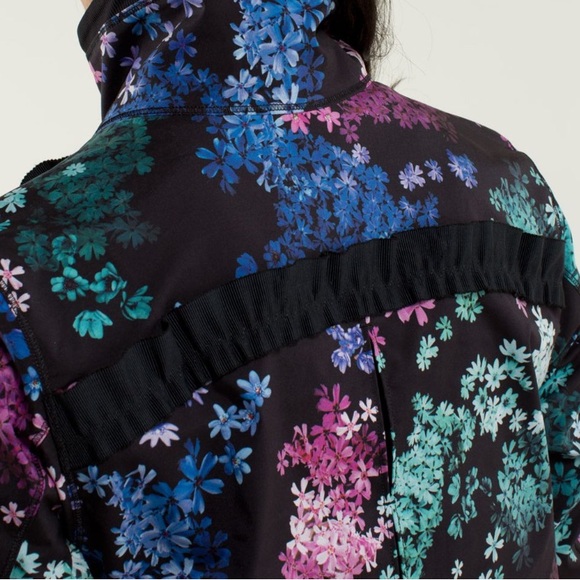 🍋 lululemon run bandit jacket - Picture 2 of 7